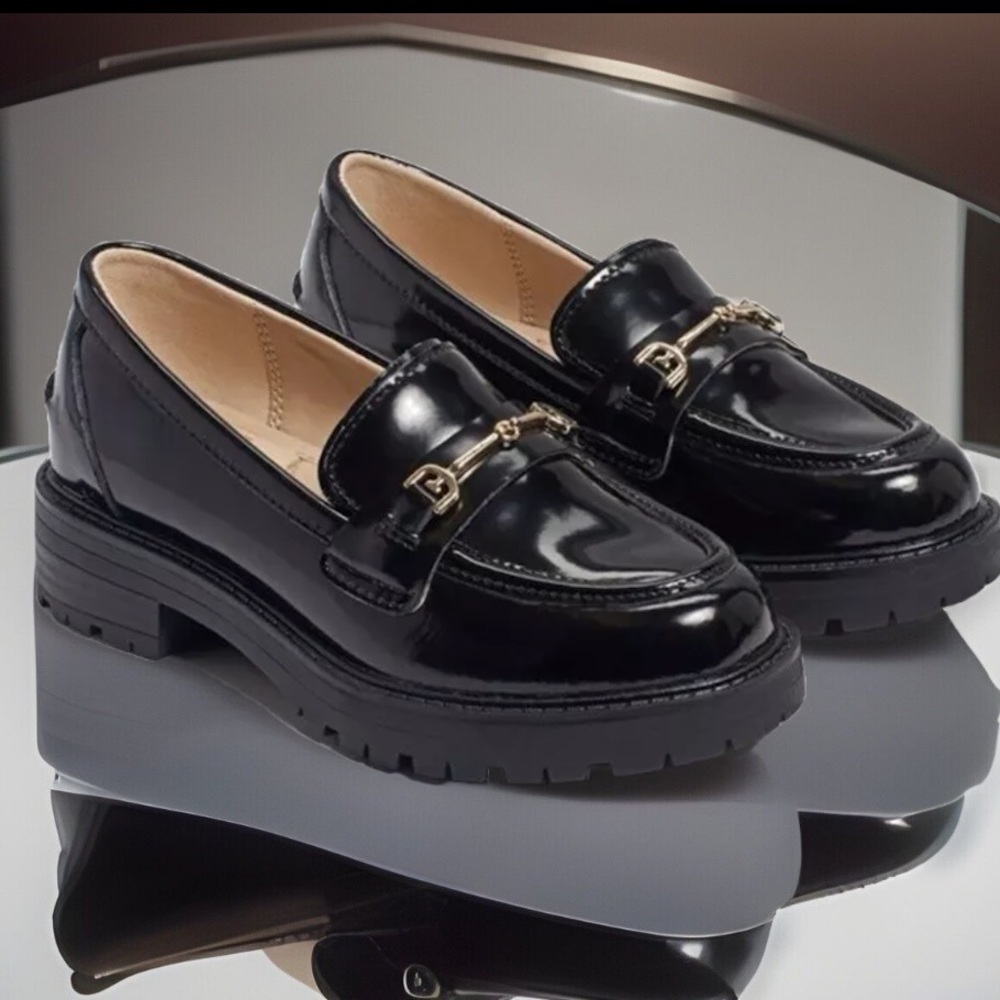 Sam Edelman LEATHER KID TULLY LUG SOLE LOAFER Black Box W/Gold Chain Decorative